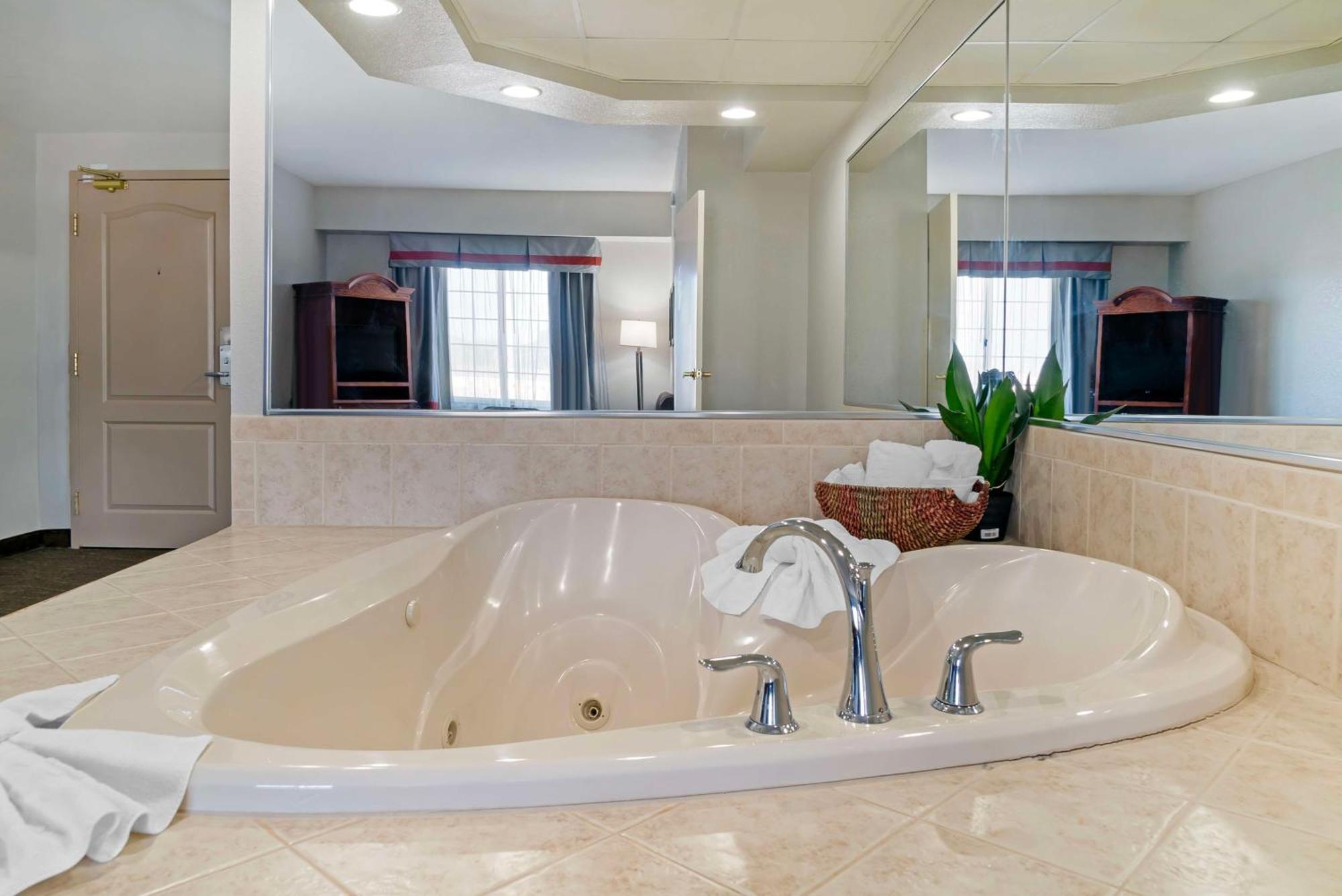 Best Western Executive Inn & Suites Grand Rapids Eksteriør billede